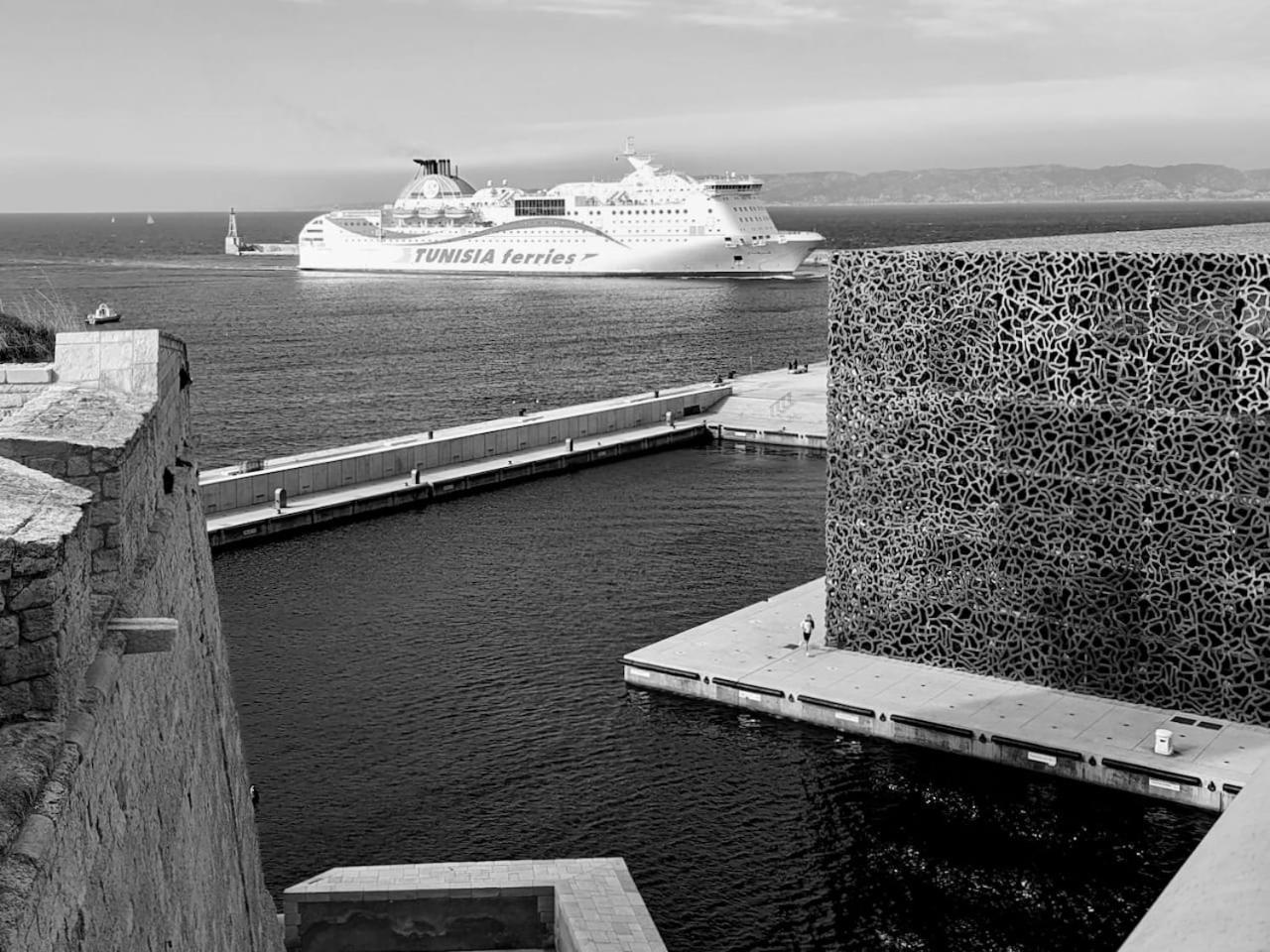 Vue Mer Le Panoramique Vieux-Port De มาร์กเซย ภายนอก รูปภาพ